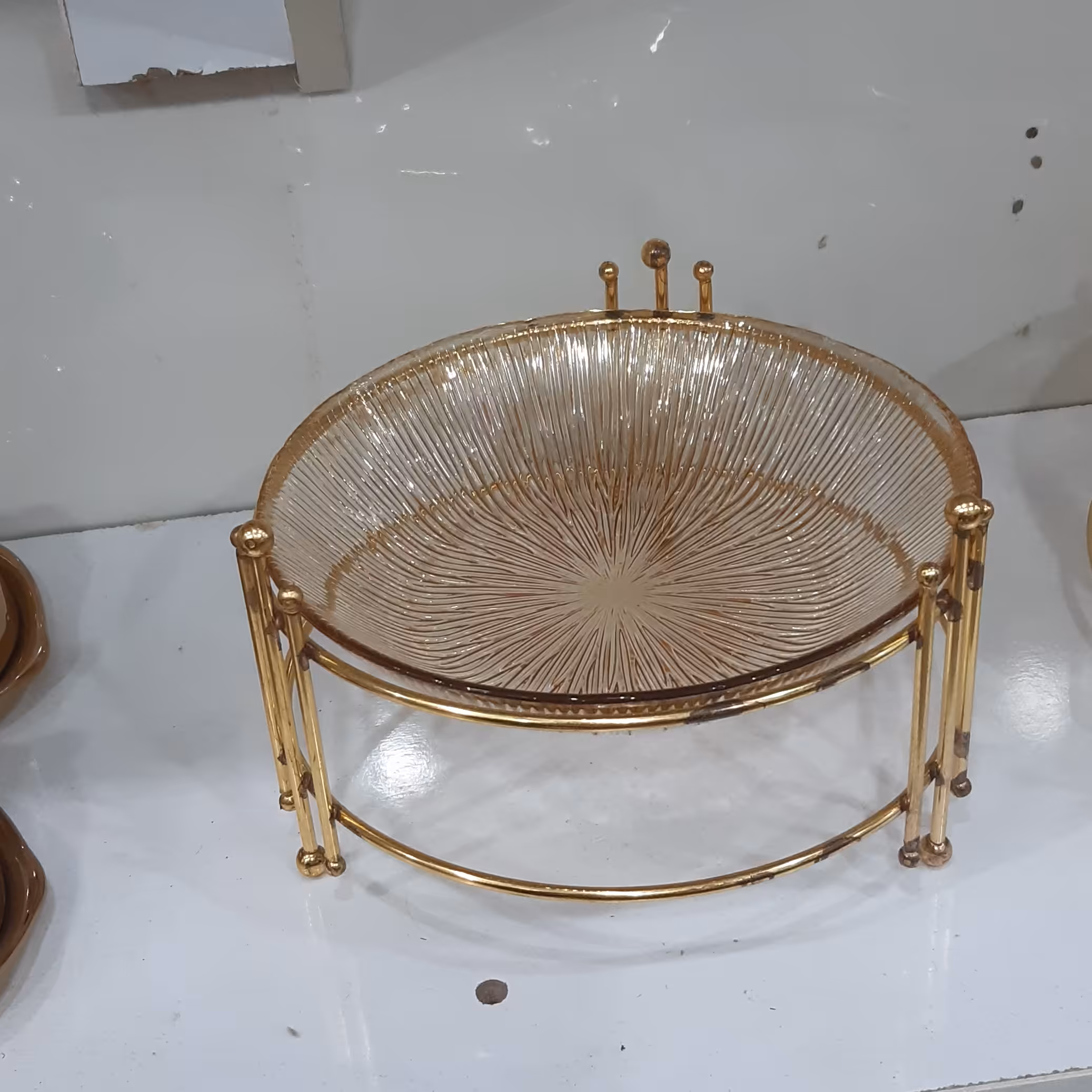 ظرف طلایی استند دار