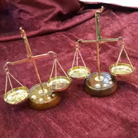 ترازو برنجی