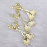 قاشق چایخوری طلایی و نقره ای طرح نگین دار مجلسی مناسب چای خوری و صبحانه خوری  بسته 6 عددی