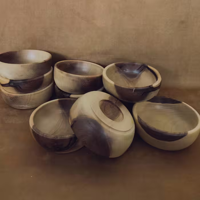 کاسه چوبی  ابگوشت خوری از جنس چوب گردو 