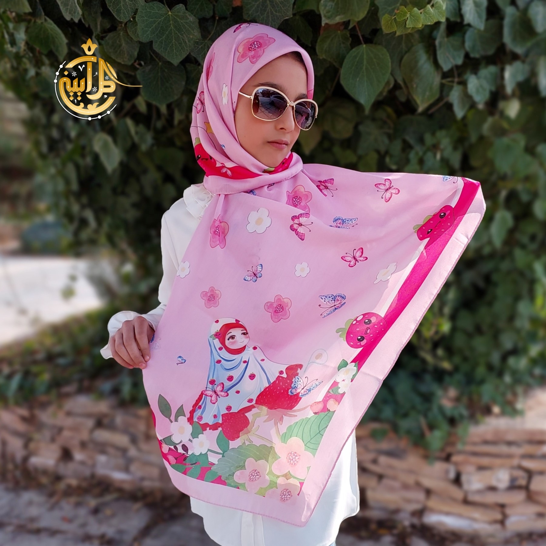 روسری توت فرنگی