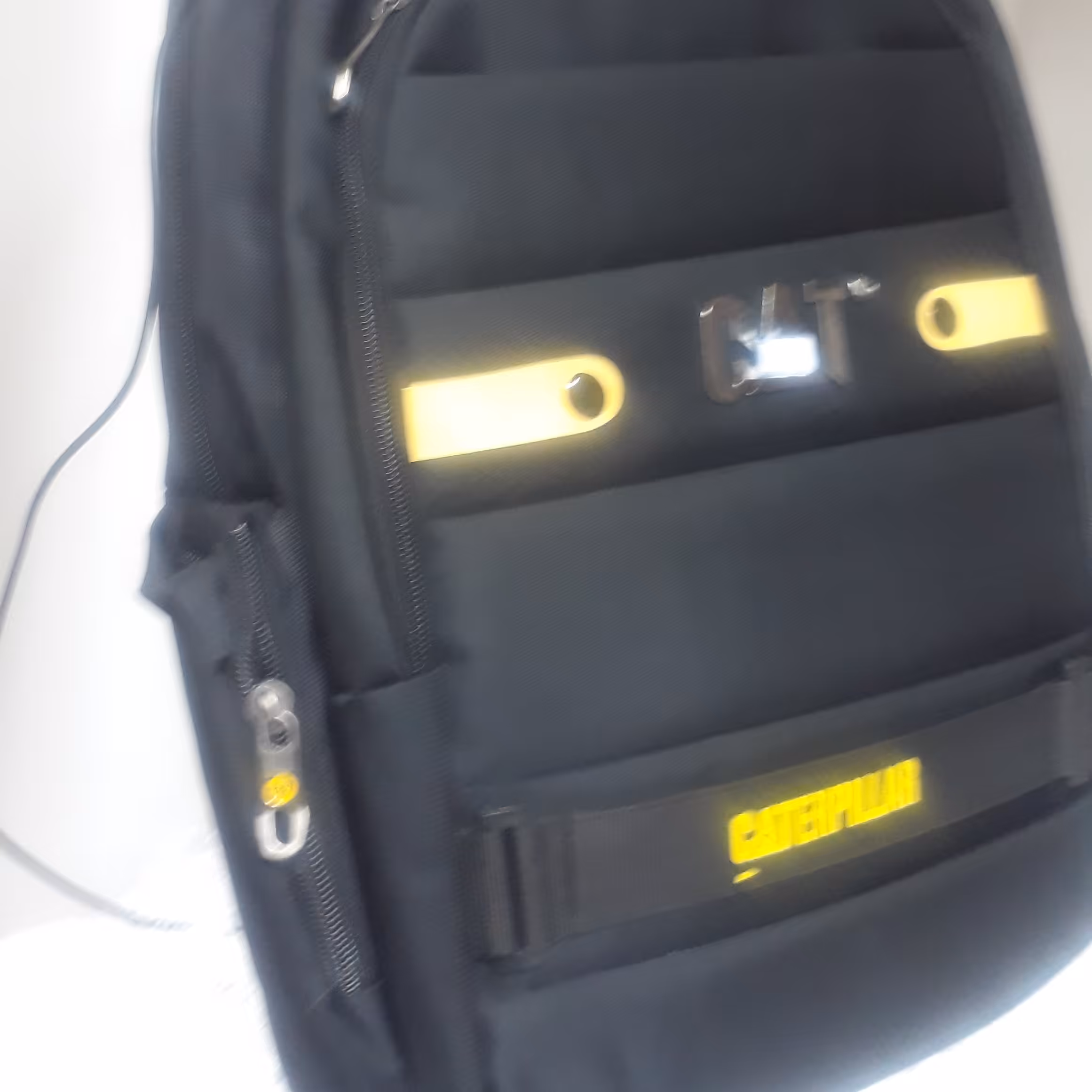 کوله پشتی هندزفری خور