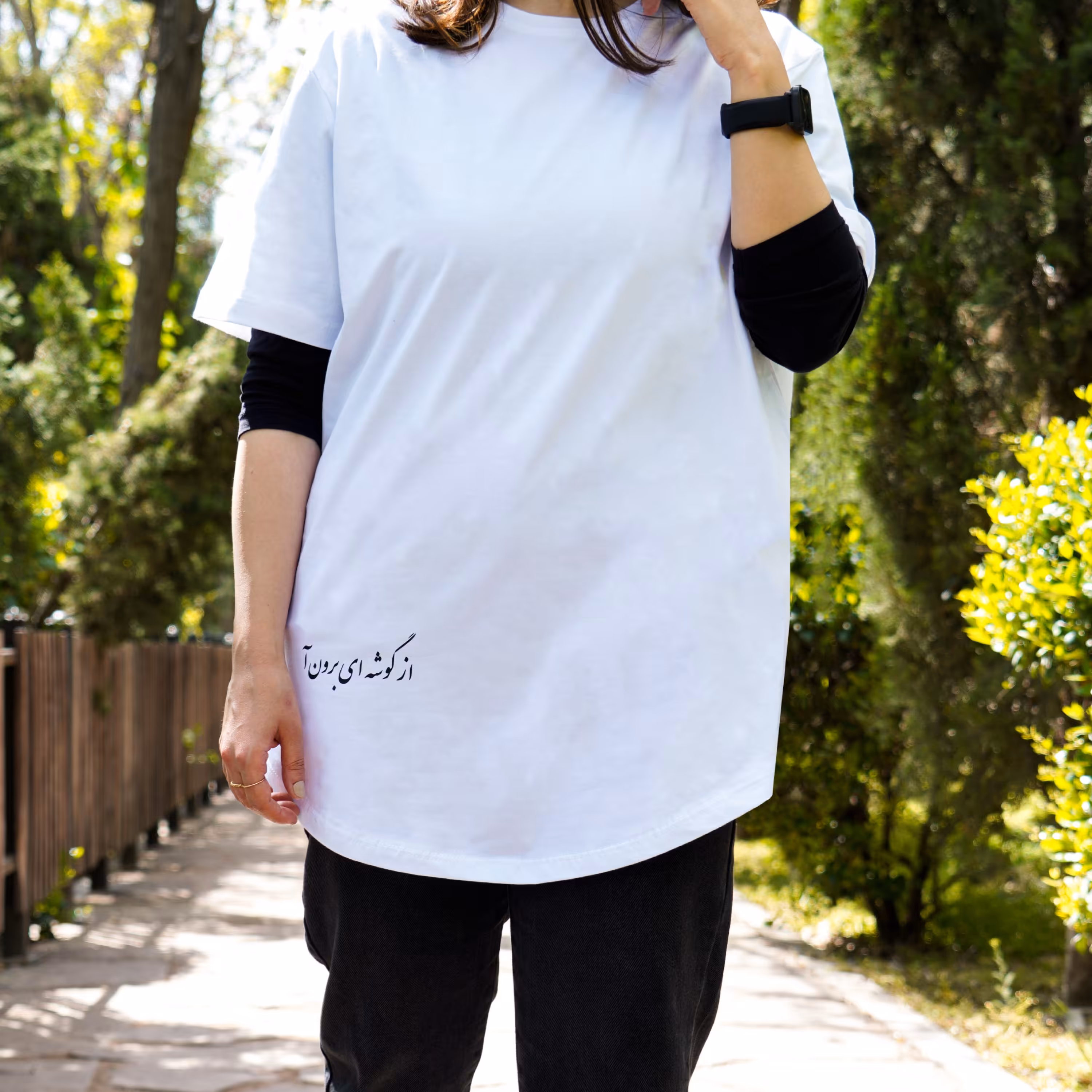 تیشرت طرح دار سوپر پنبه سفید مناسب برای خانم ها و آقایان- طرح فونت فارسی  از گوشه ای برون آ