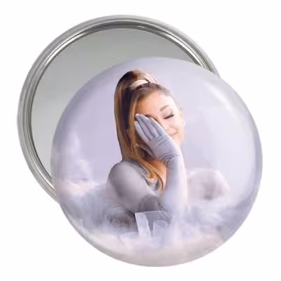 آینه جیبی خندالو مدل آریانا گرانده Ariana Grande کد 19062