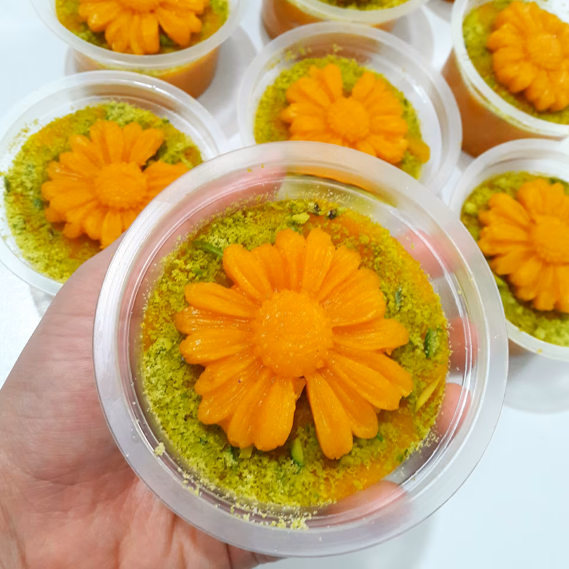 ظرف دایره 200 سی سی درب قاشقدار 50 عددی