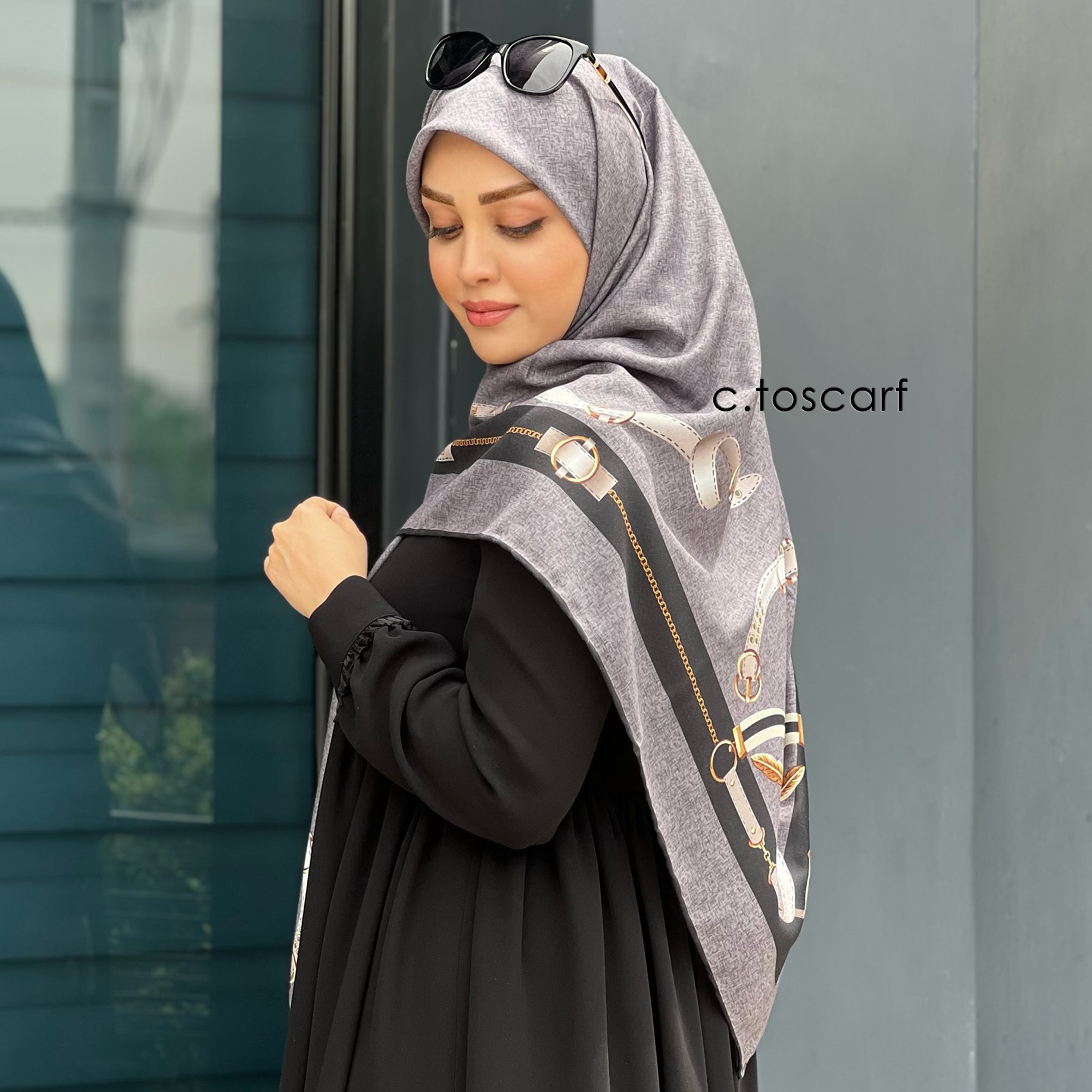 روسری اسپرت ، روسری وسط ساده ، روسری حاشیه دار ، روسری طوسی ، روسری دستدوز ، روسری نخی ، روسری کمربندی ، روسری مزونی