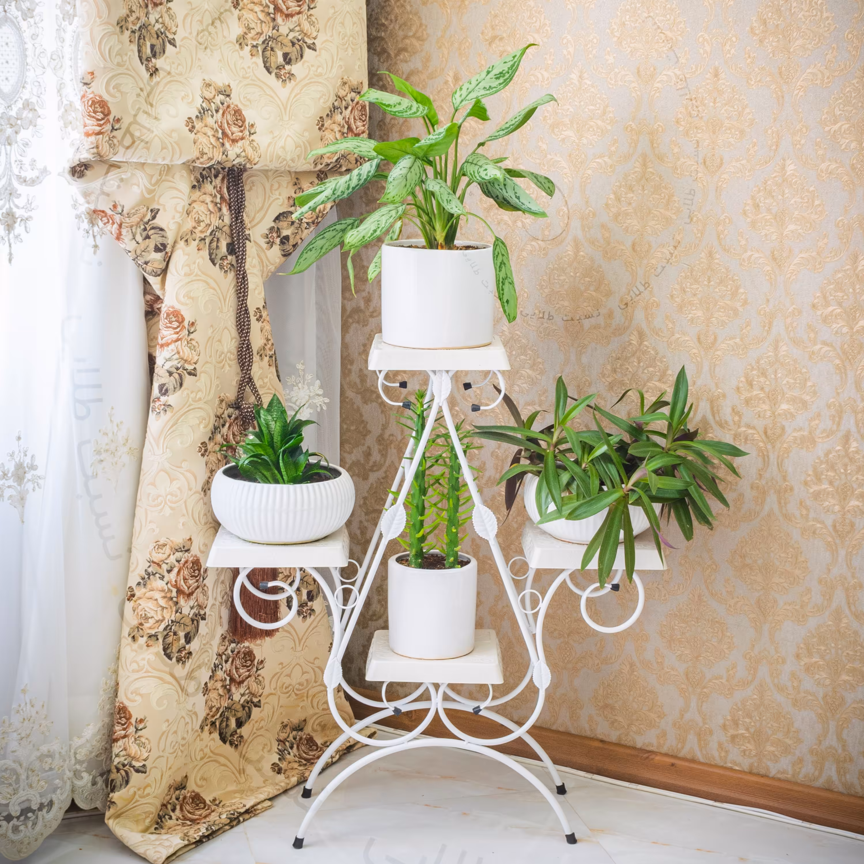 استند گلدان قلب 4 عددی مونتاژی سفید