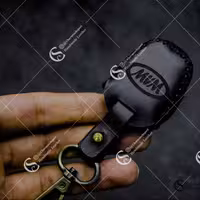 جاسوییچی چرم طبیعی گاوی مشکی مناسب ام وی ام 110