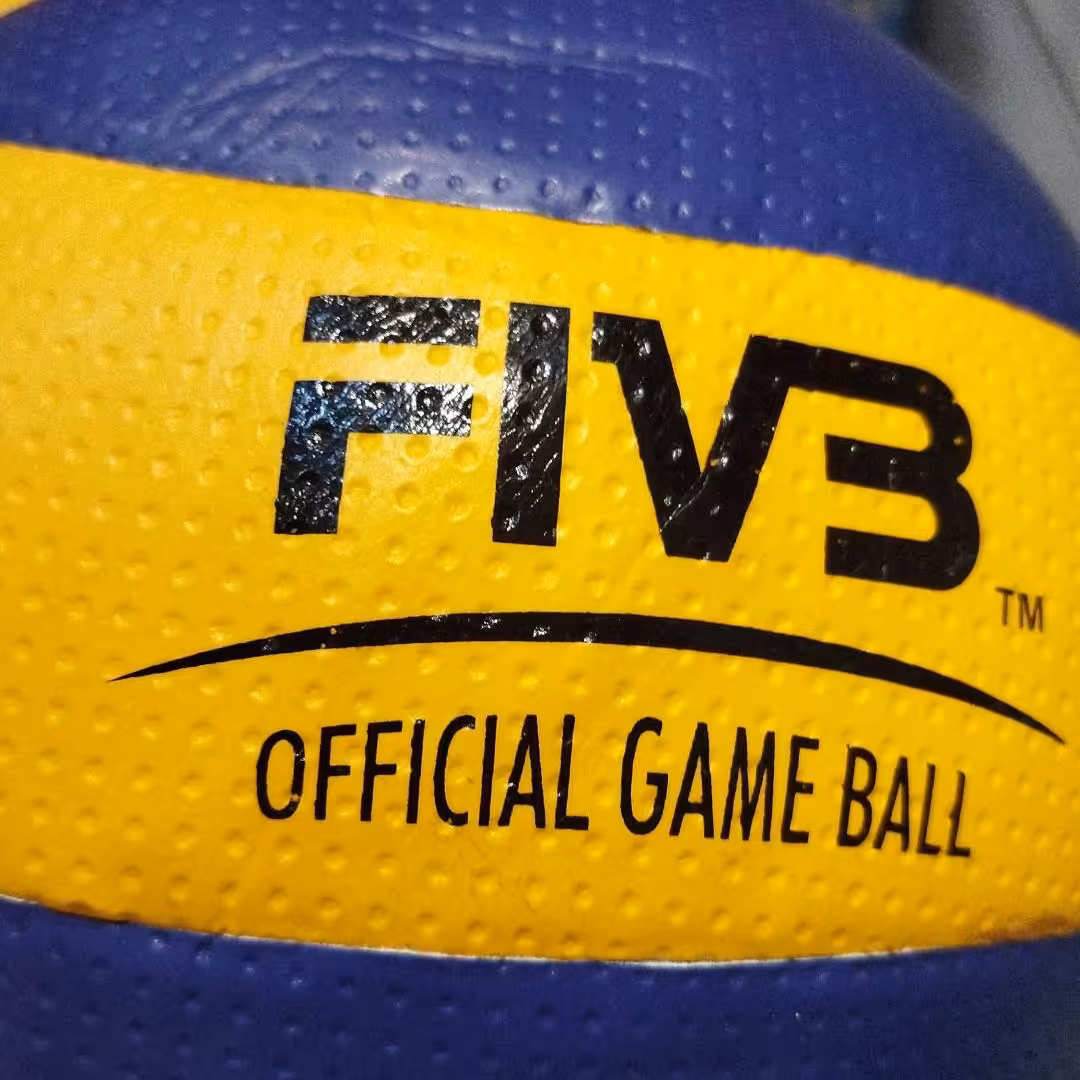 توپ والیبال میکاسا تایلندی mva200 (پس کرایه)