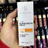 20 خشک ضد افتاب رنگی بیزانس تحت لیسانس فرانسهSpf 50Natural beige (20)پوست حساس و خشکماندگاری 12 ساعته بصورت مات روی پوست | amazonchi