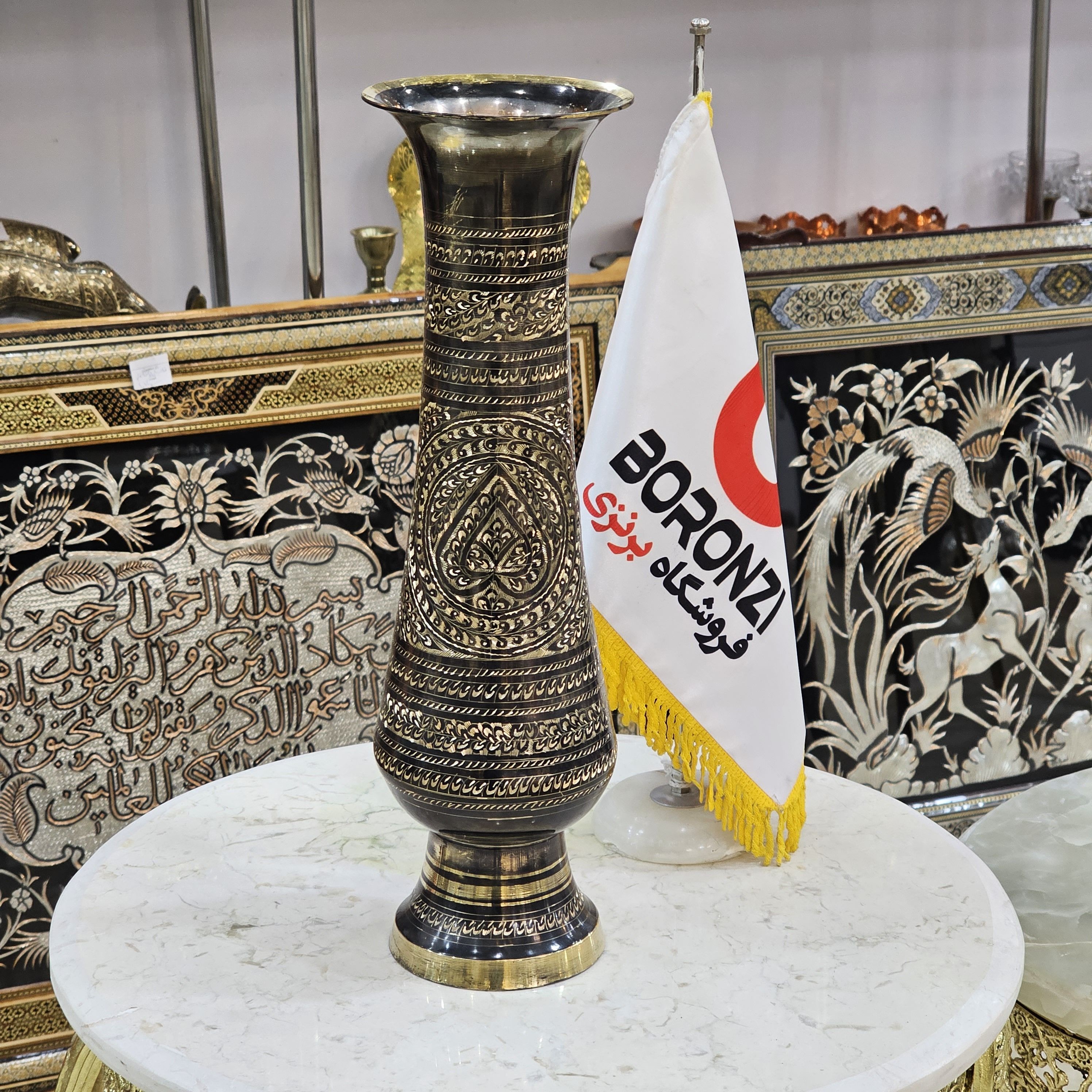 گلدان برنزی لب ساده سیاه قلم