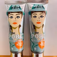 پرایمر مات کننده ژلی بیرنگ XQM(پایه و زیرساز آرایش)دارای بافت سبک،فاقد چربی