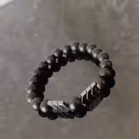 دستبند سنگ اونیکس مشکی مات و هماتیت مردانه و زنانه 