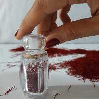 زعفران سرگل ،امساله ، یک گرمی ،کاملا تمیز و بدون ریشه ،
