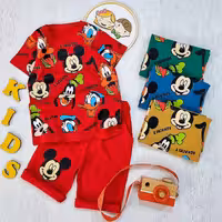 ست اسپورت بچگانه فانتزی و شیک مناسب حدود سنی 3 تا 10 سال کیفیت تضمینی جنس پنبه رنگبندی جذاب و زیبا 