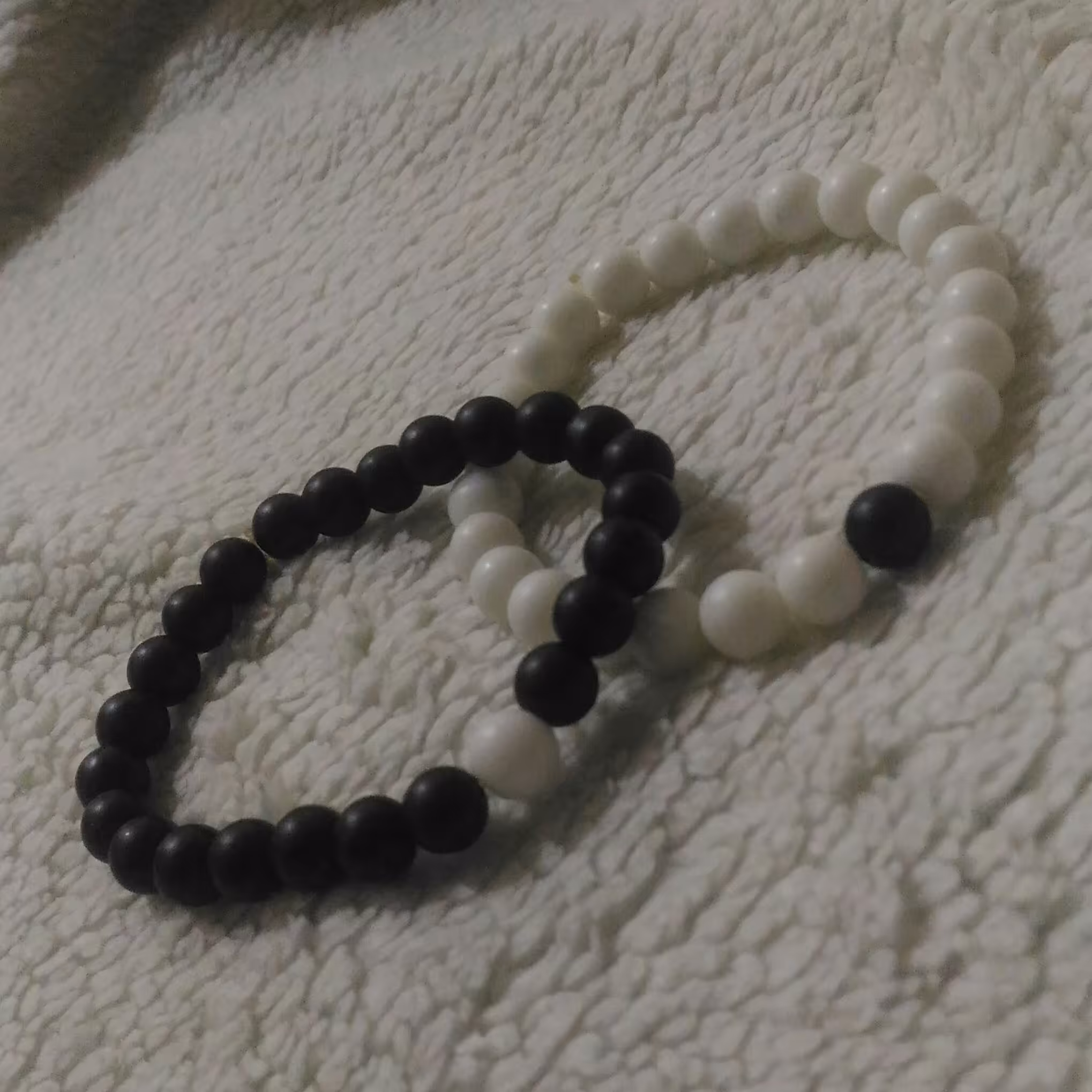 ست دستبند اونیکس سیاه سفید مات