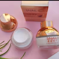 کرم چندکاره با عصاره حلزون اورجینال snail