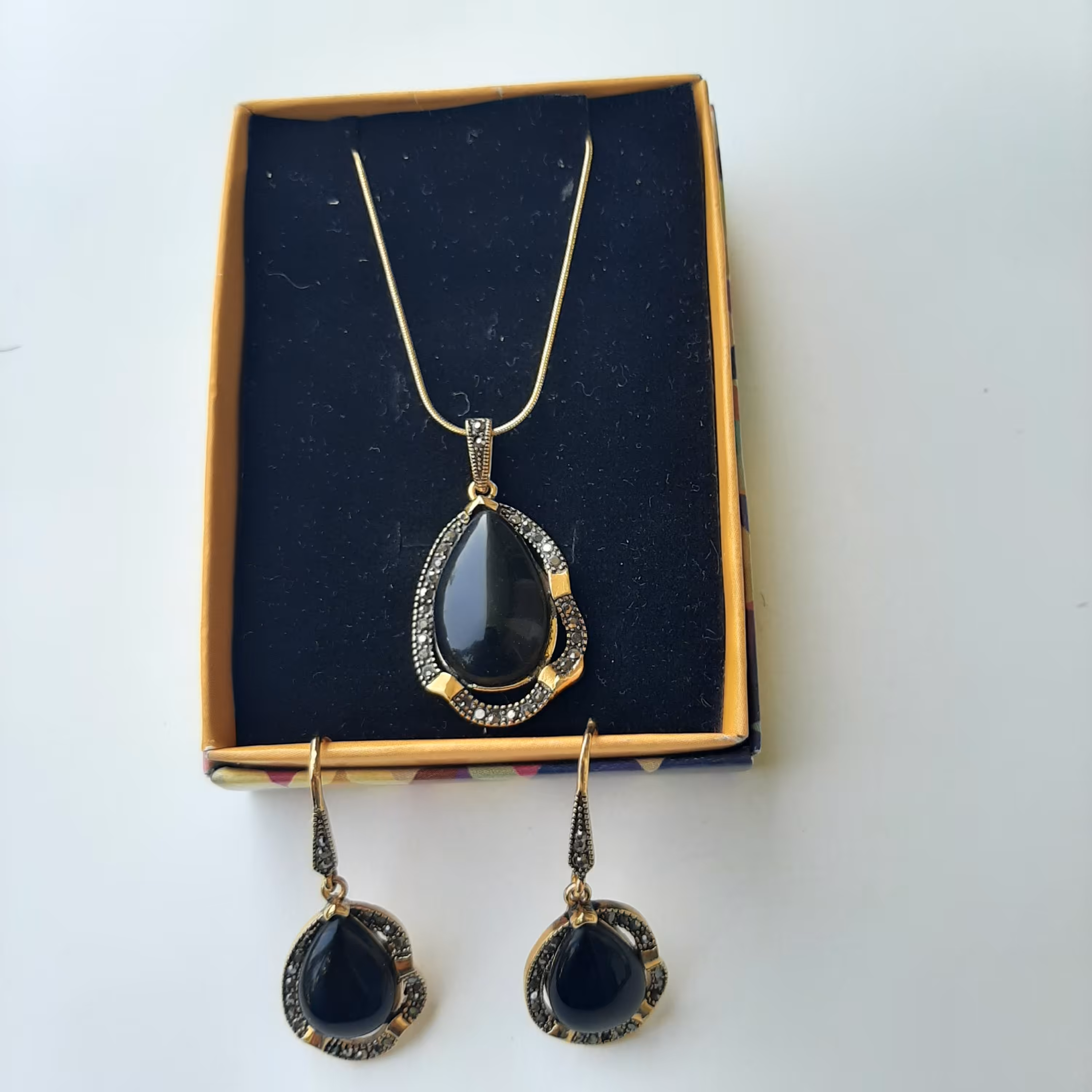 نیم ست استیل طرح سنگ مشکی