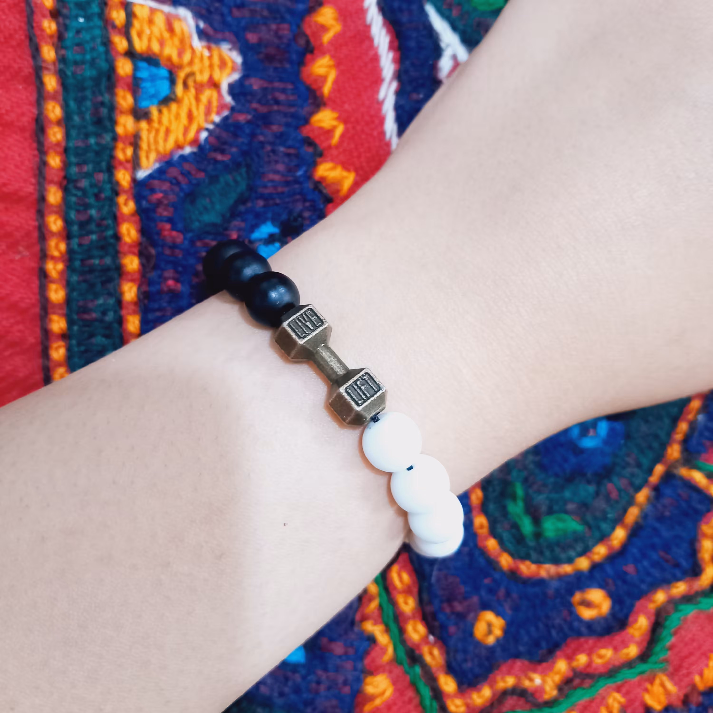 دستبند اونیکس اصل مشکی سفید طرح دمبل