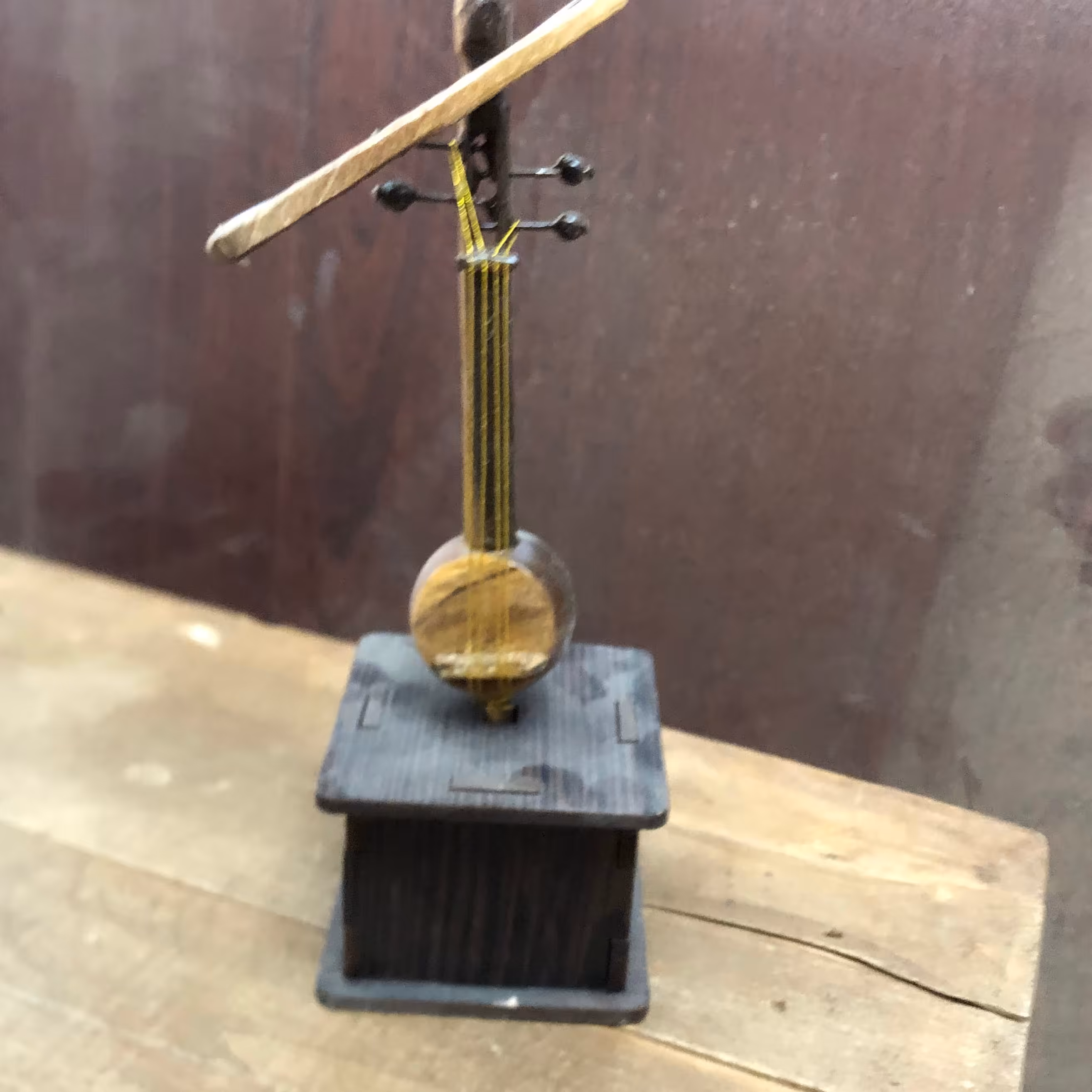 کمانچه مینیاتوری چوبی