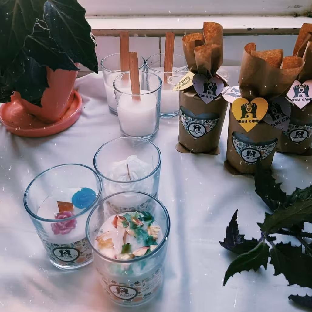 شمع شاتی با فیتیله سلولزی چوبی