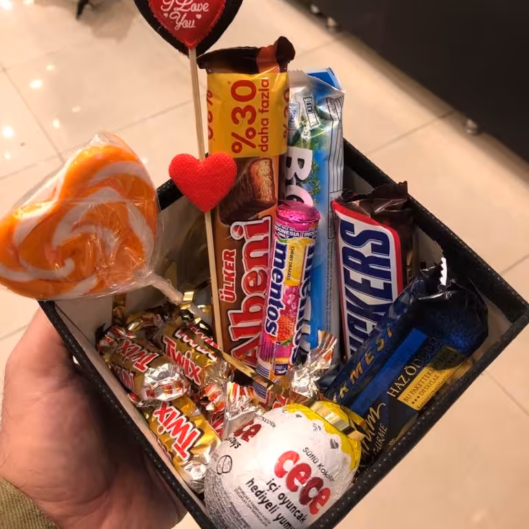بسته شکلات کادویی ولنتاین