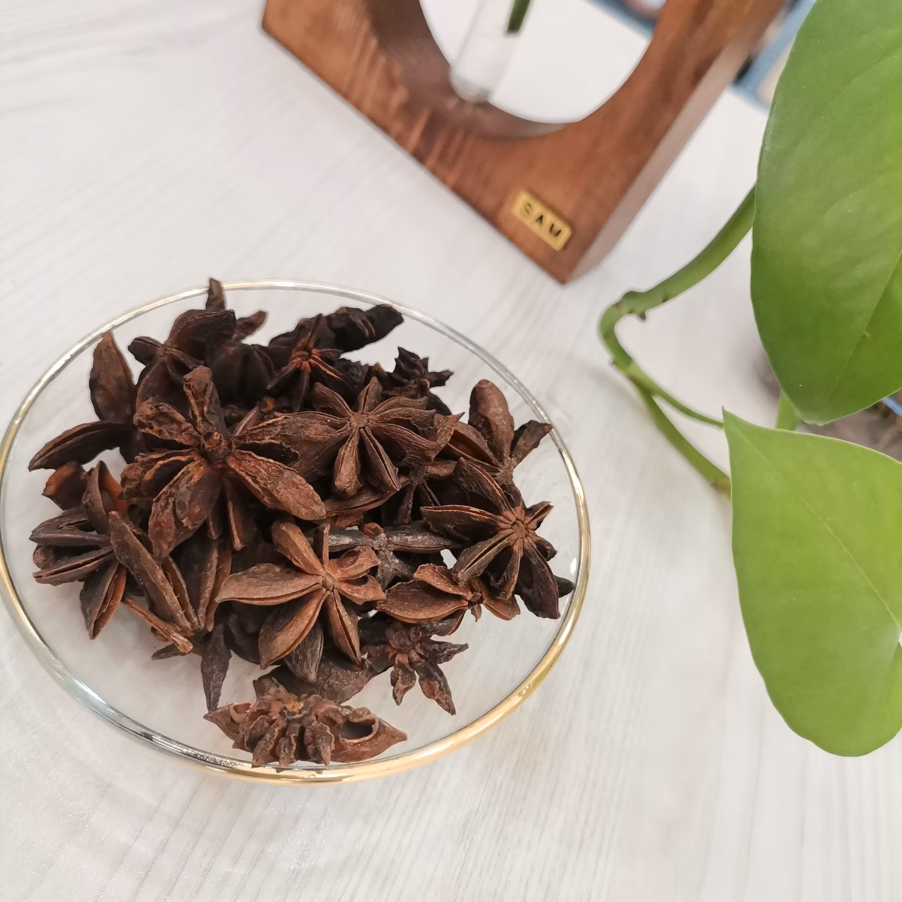 بادیان ستاره ای اعلا خانه ادویه در بسته بندی 50 گرمی  تمیز  و بهداشتی 