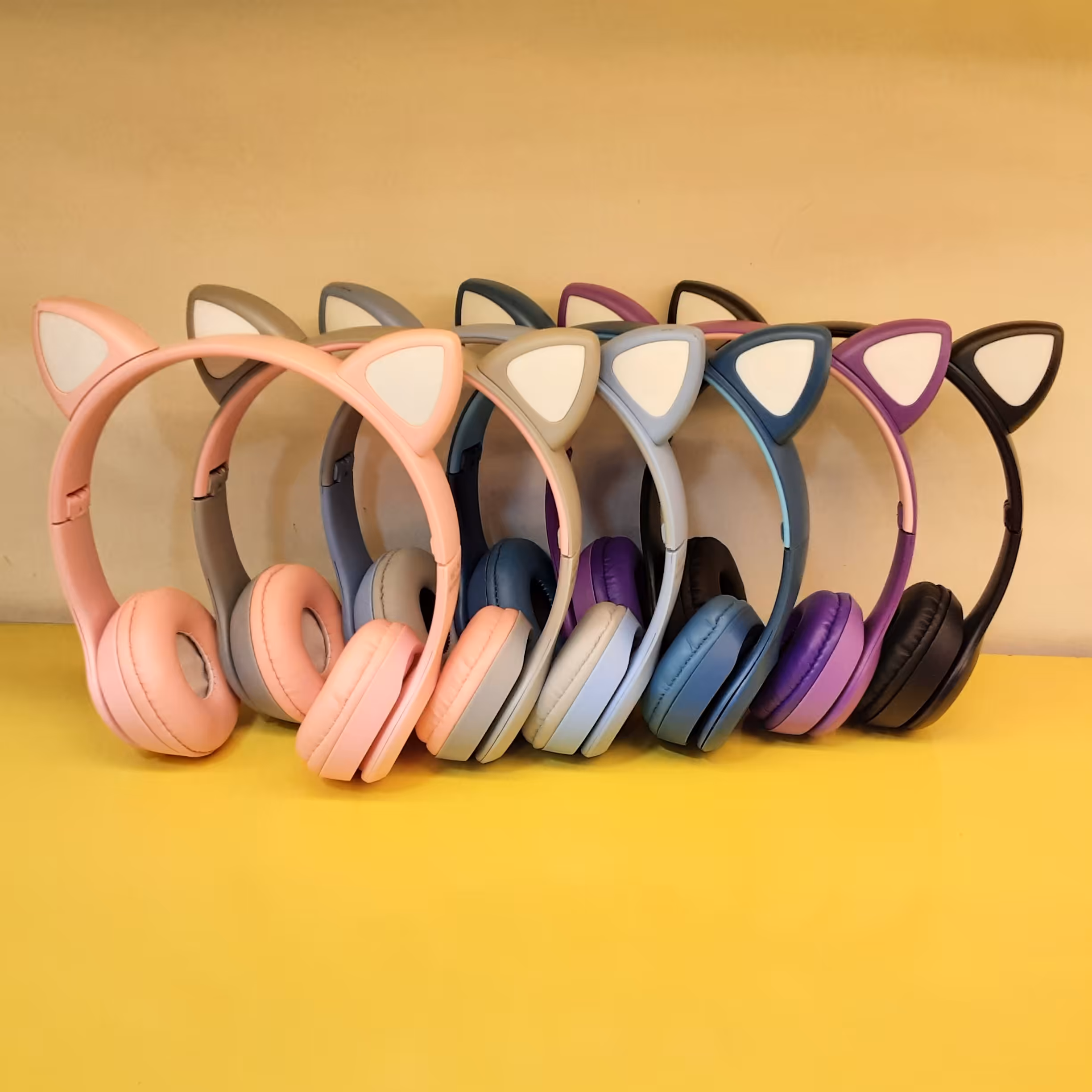 هدفون گربه ای چراغ دار 