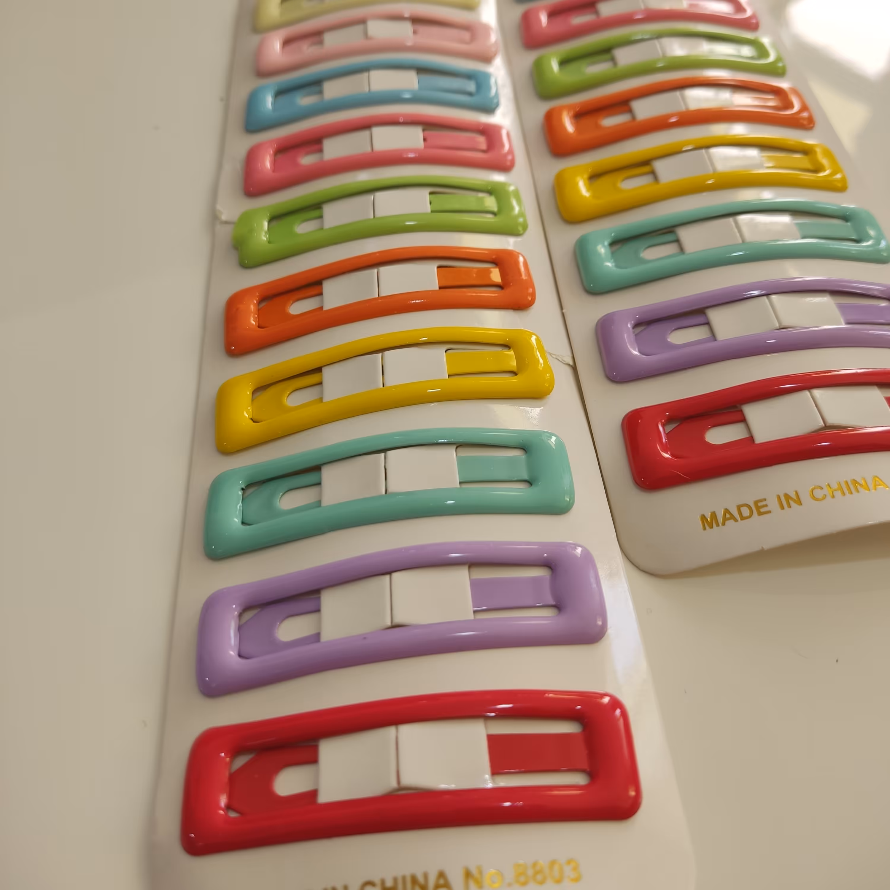 تق تق لاکی مستطیلی شکل رنگ بندی متنوع و رنگ ثابت دوعددی