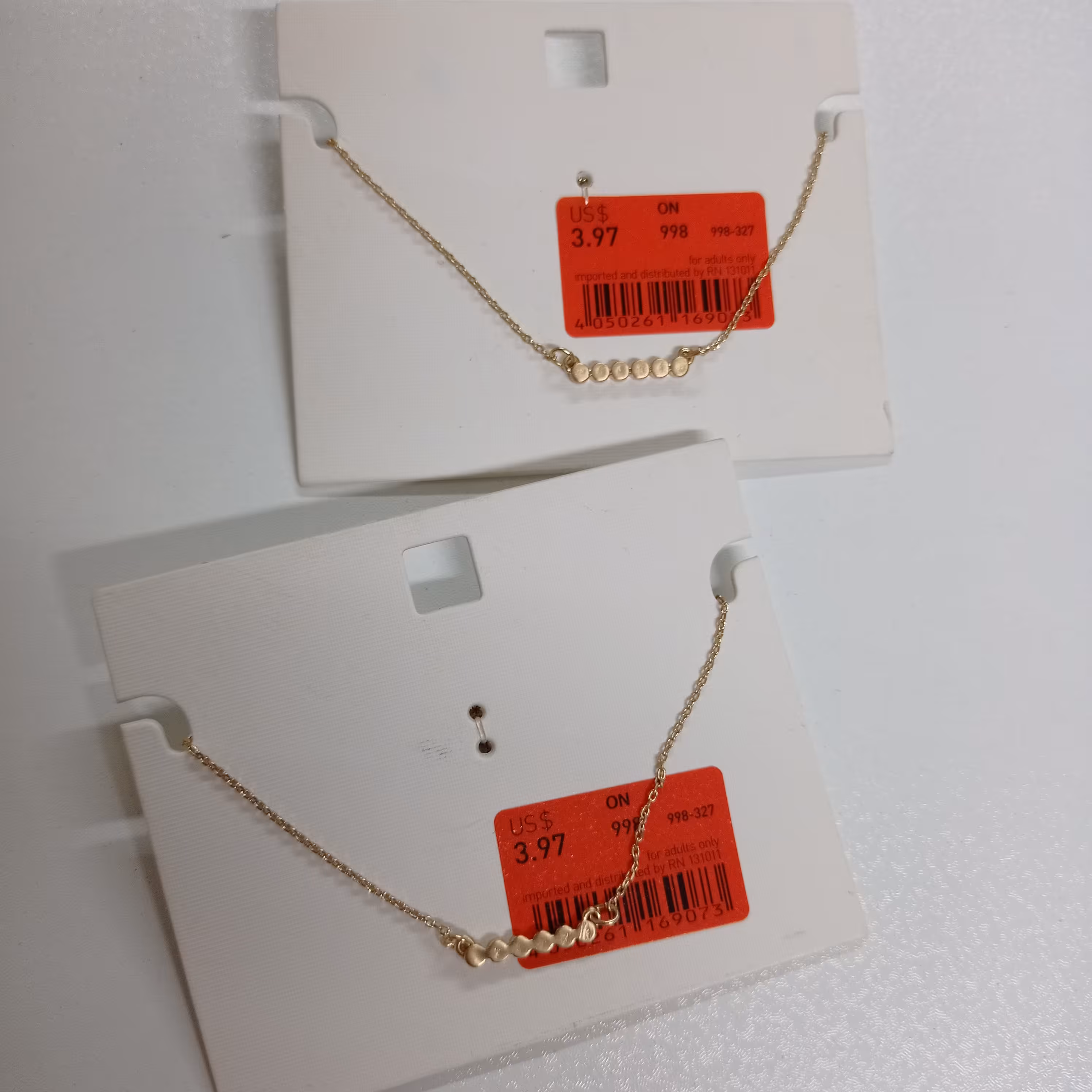 دستبند رنگ ثابت طلایی ظریف