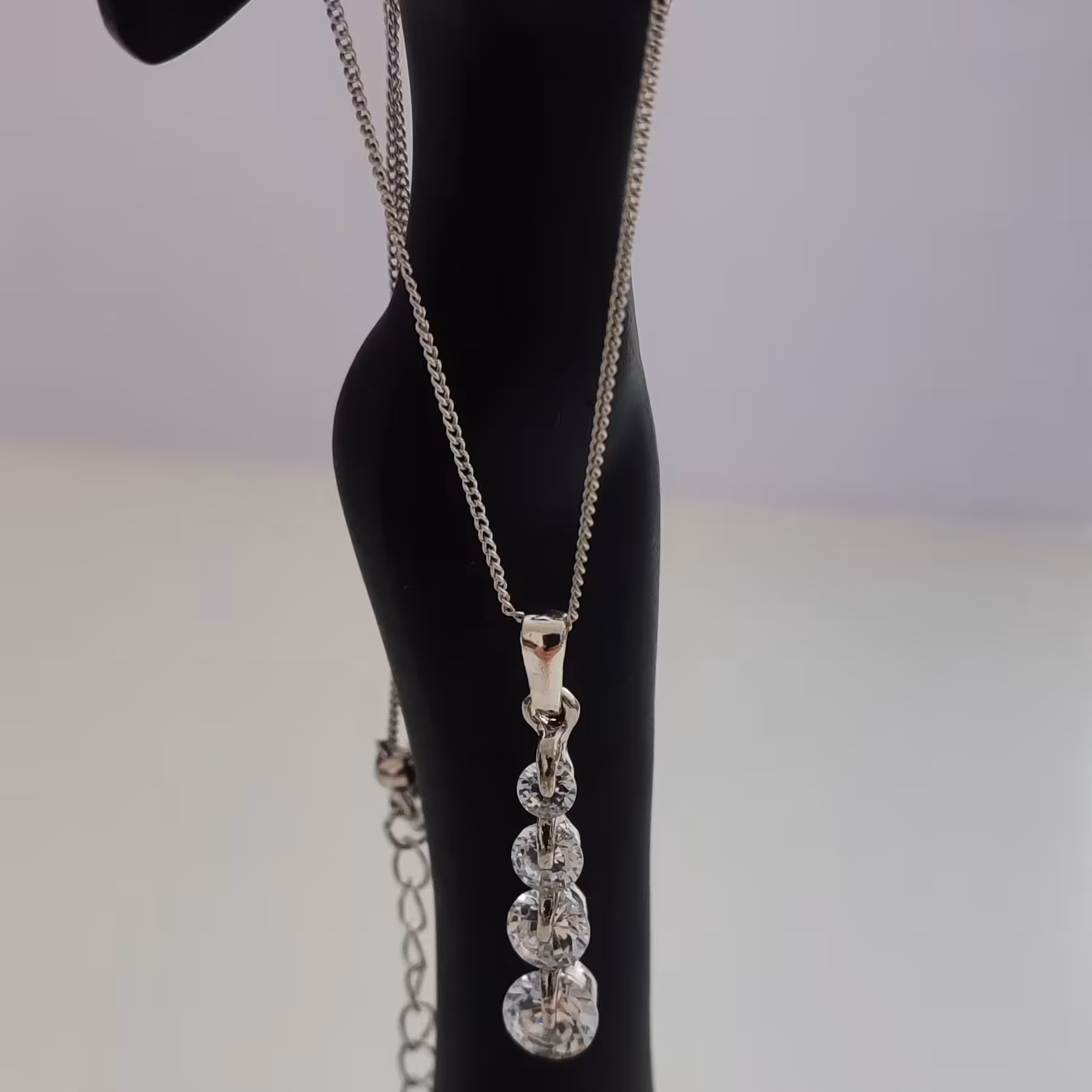 اکسسوری گردنبند آویز نگینی مجلسی 