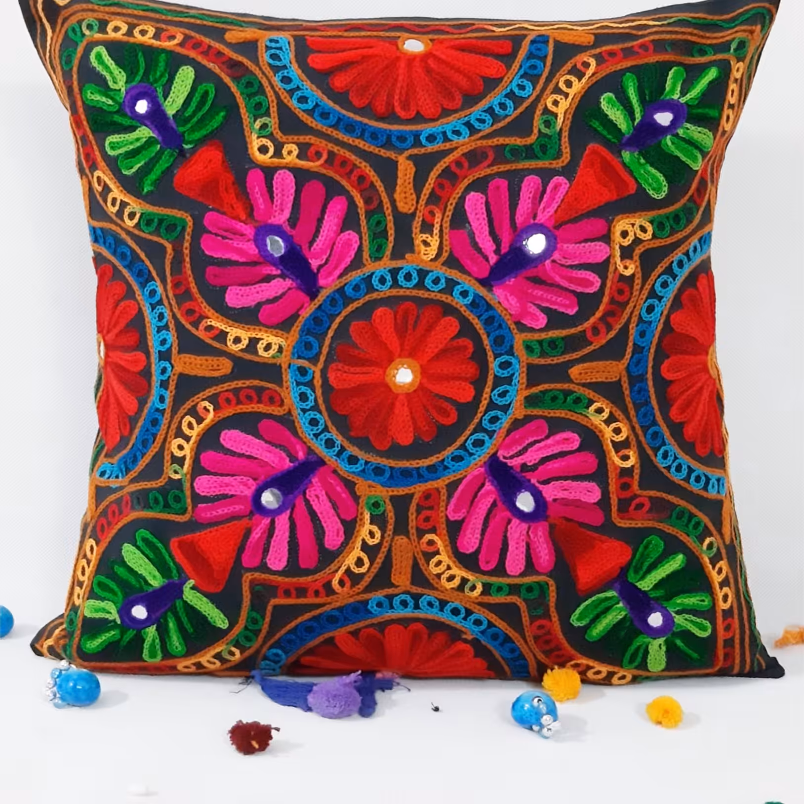 کاور کوسن سوزن دوزی 