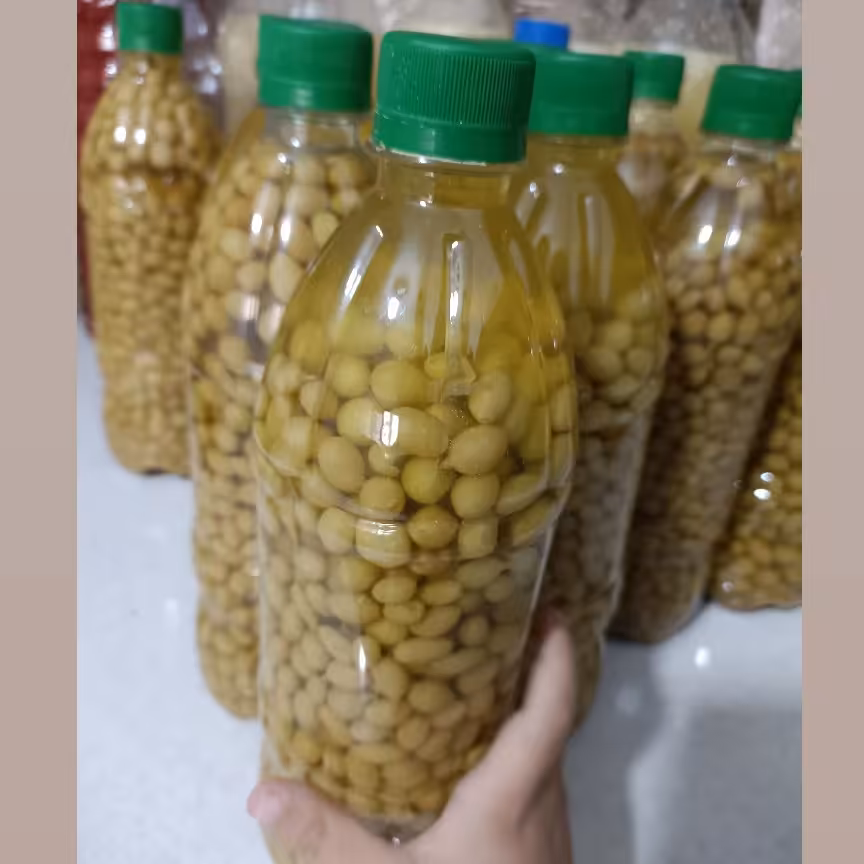 دونه غوره در آب نمک