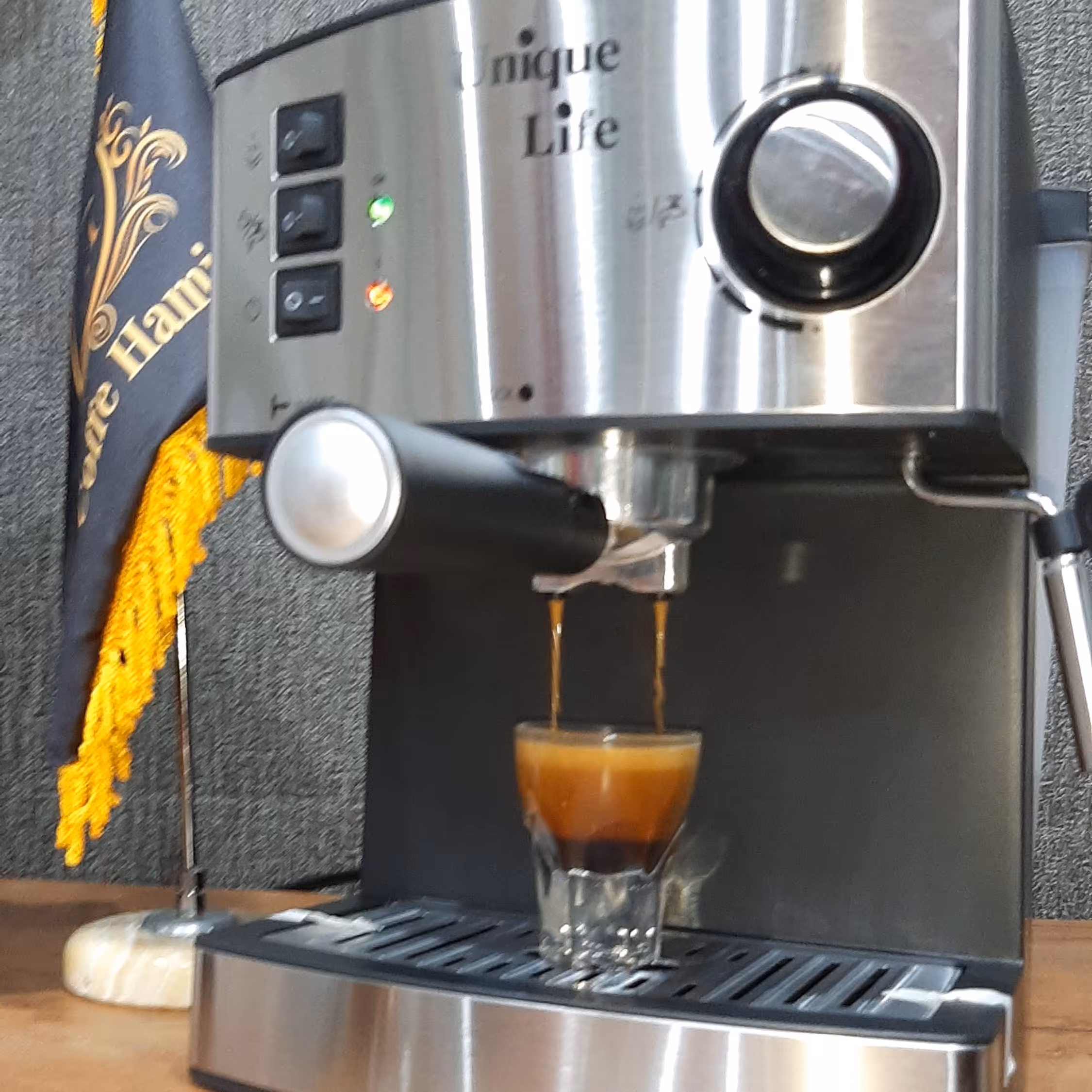 اسپرسوساز  یونیک لایف 20بار 1200وات 