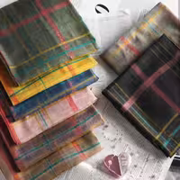 شال مارک لینن وارداتی طرح جدید و شیک بسیار با کیفیت ایستادگی عالی پیشنهاد میکنم از دستش ندین 