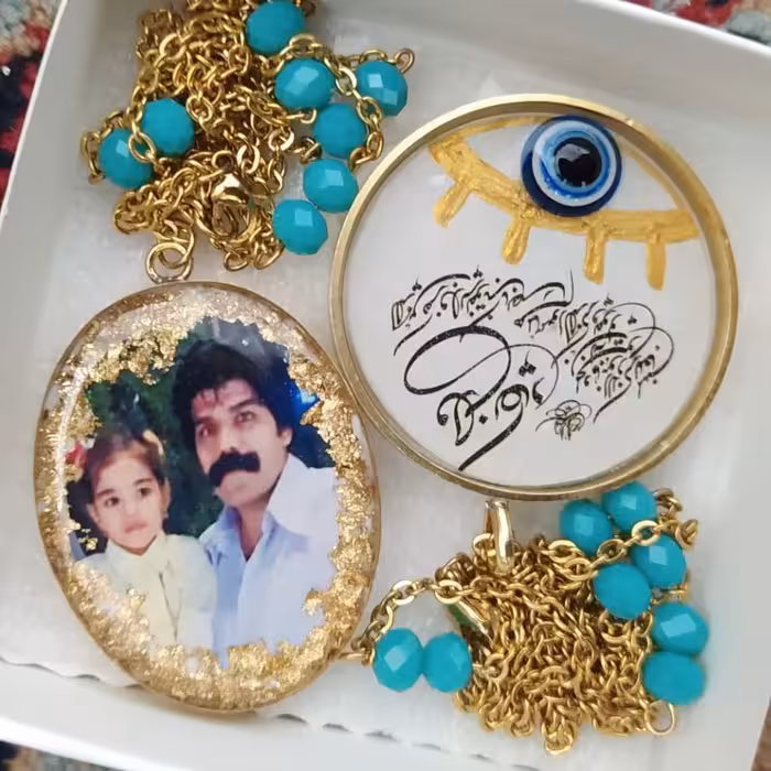 چاپ عکس دلخواه روی گردن آویز و جاکلیدی طلایی استیل رنگ ثابت  