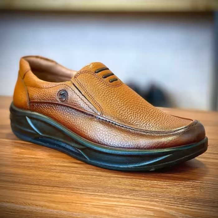 کفش مردانه چرم تبریز مدل کینگ برند شیکا رنگبندی مشکی عسلی سایزبندی 40تا44 