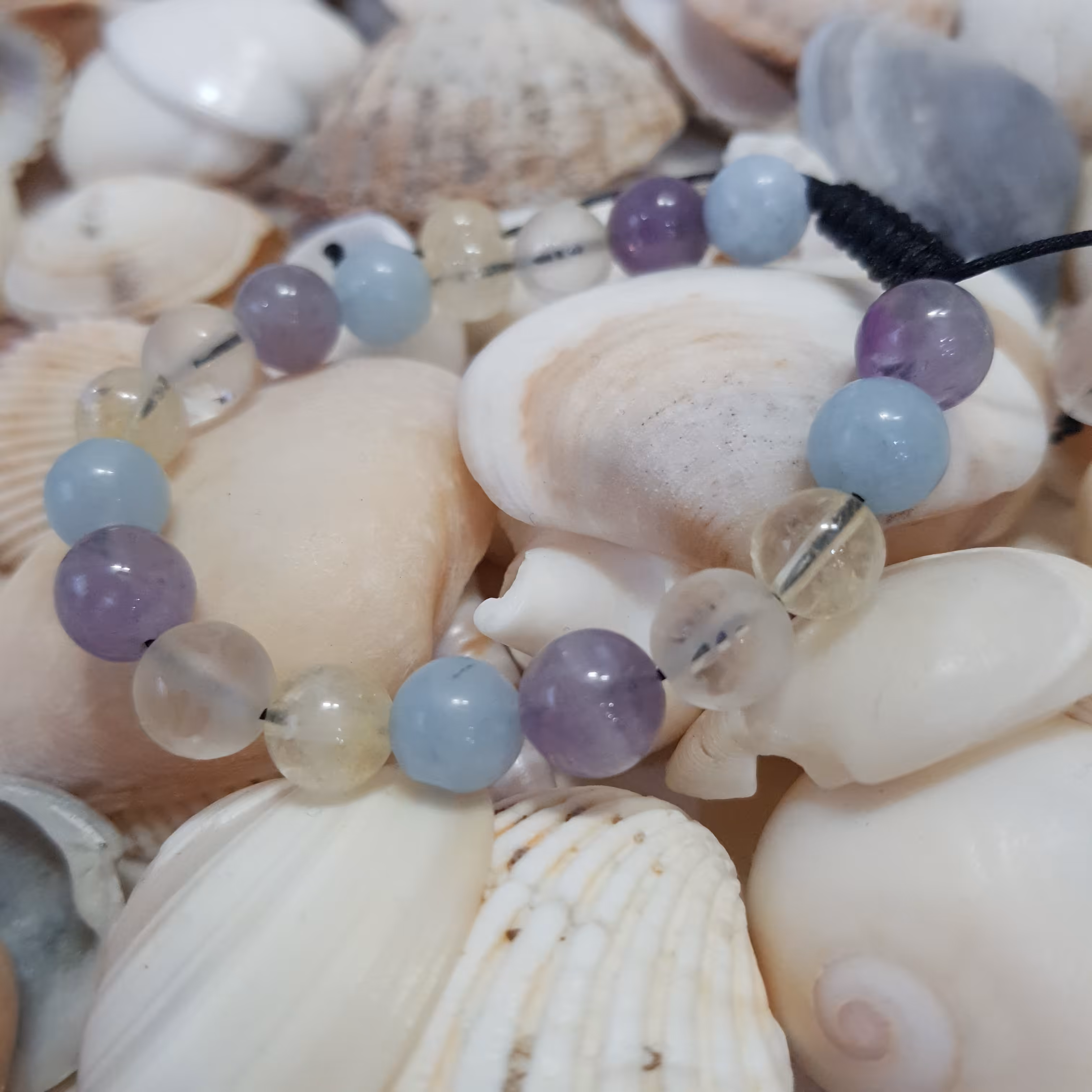 دستبند پلاس2(تفاوت با پلاس 1 در رنگ سیترین هست)