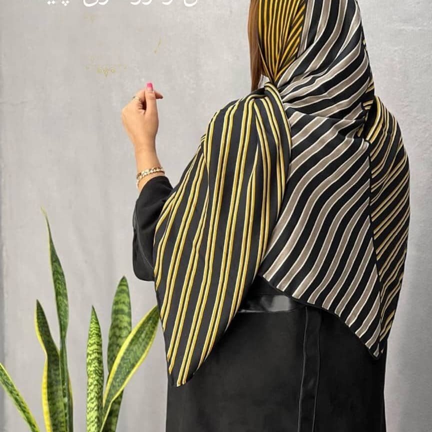 روسری قواره دار نخی دور دست دوز