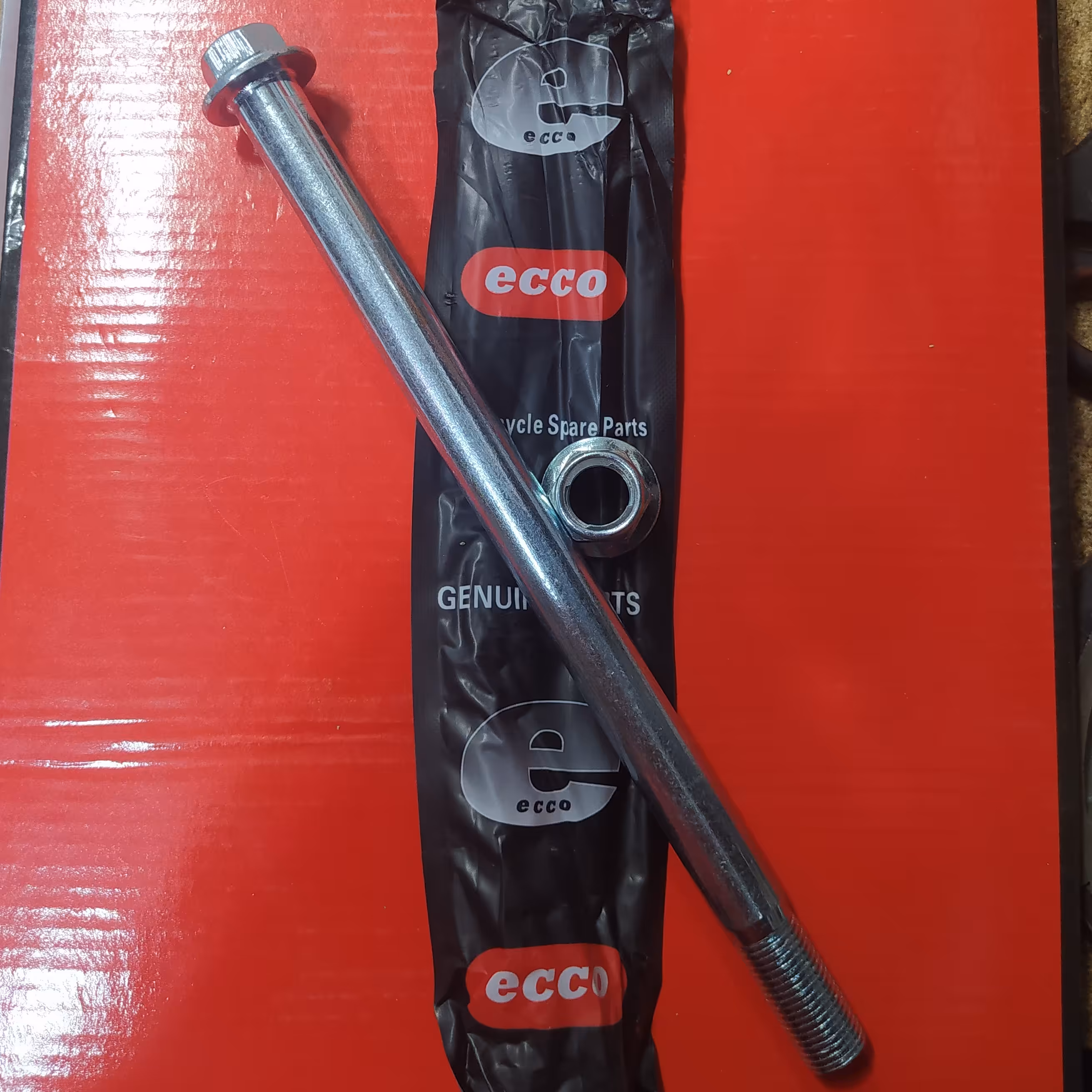 میل چرخ عقب موتور هندا برند اکو کیفیت فوق العاده آبکاری با مهره خاردار 