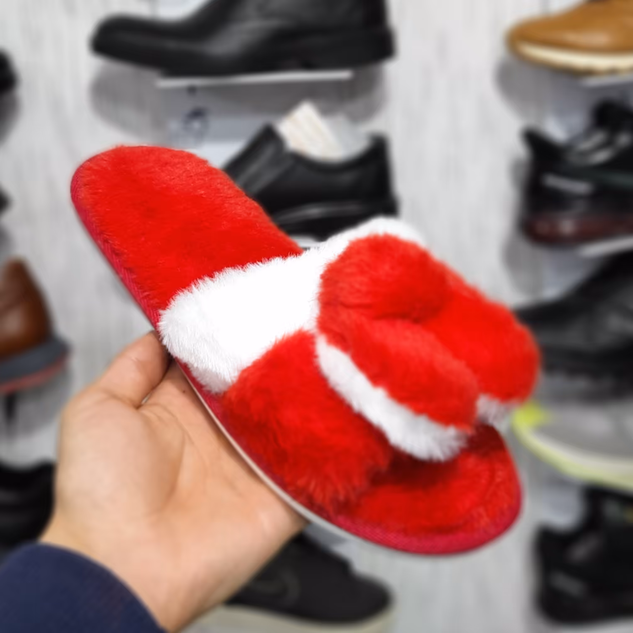 دمپایی خزدار زنانه