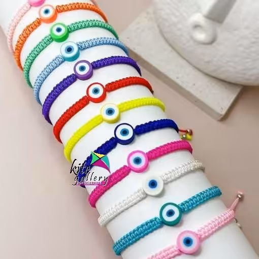 دستبند چشم نظر بافت در رنگبندی بالادانه ای