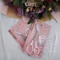 قیچی ابرو شانه دار