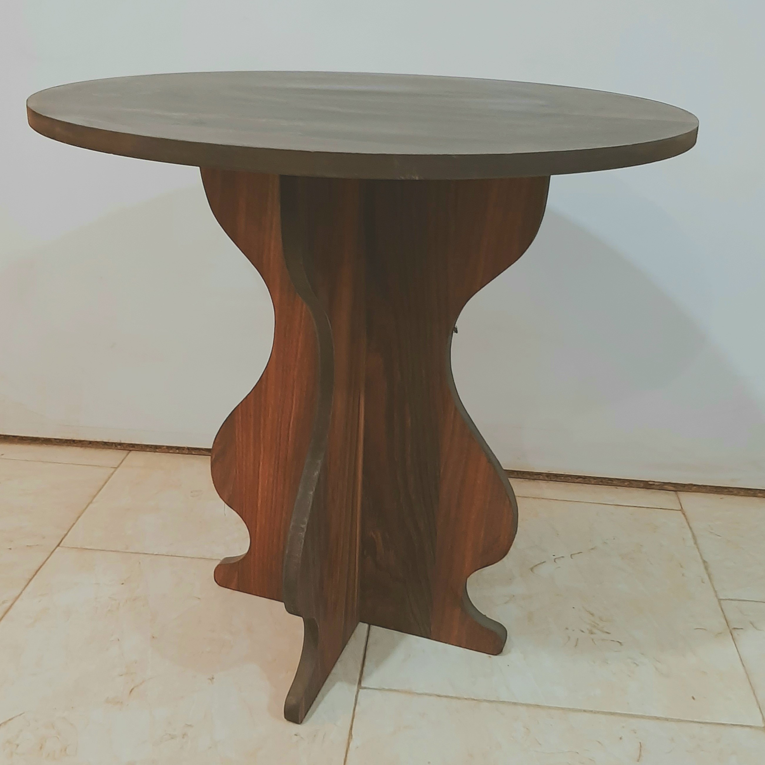 میزخاطره مدل گلدانی دایره ای و رنگ چوبی به ارتفاع 60 و قطر 50