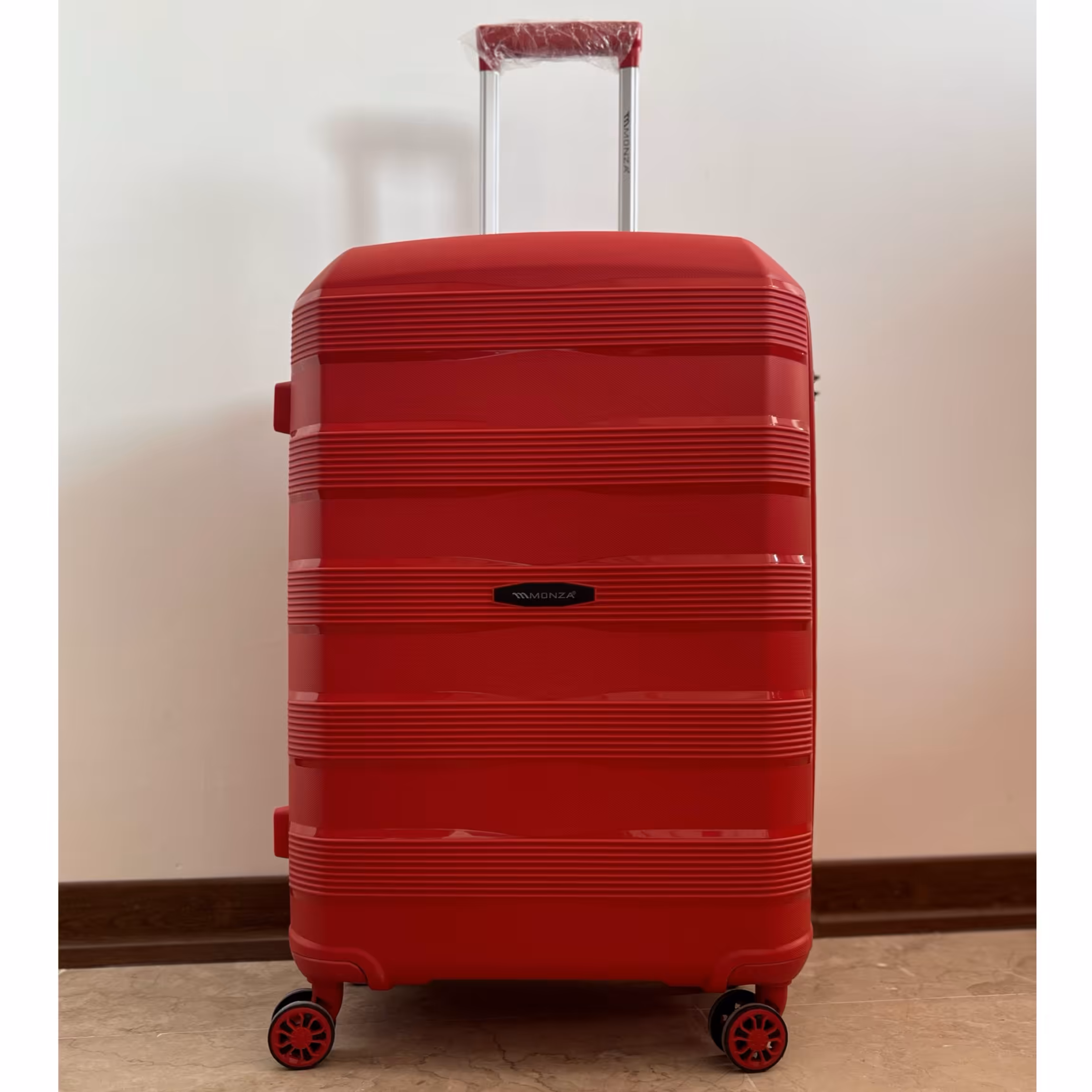 چمدان سایز متوسط قرمز برند مونزا زیپ افزایش