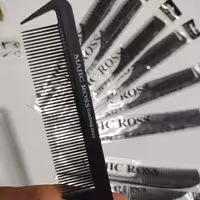 شانه پوش دهنده دم فلزی مجیک رز  مناسب موهای پرحجم و بافت 