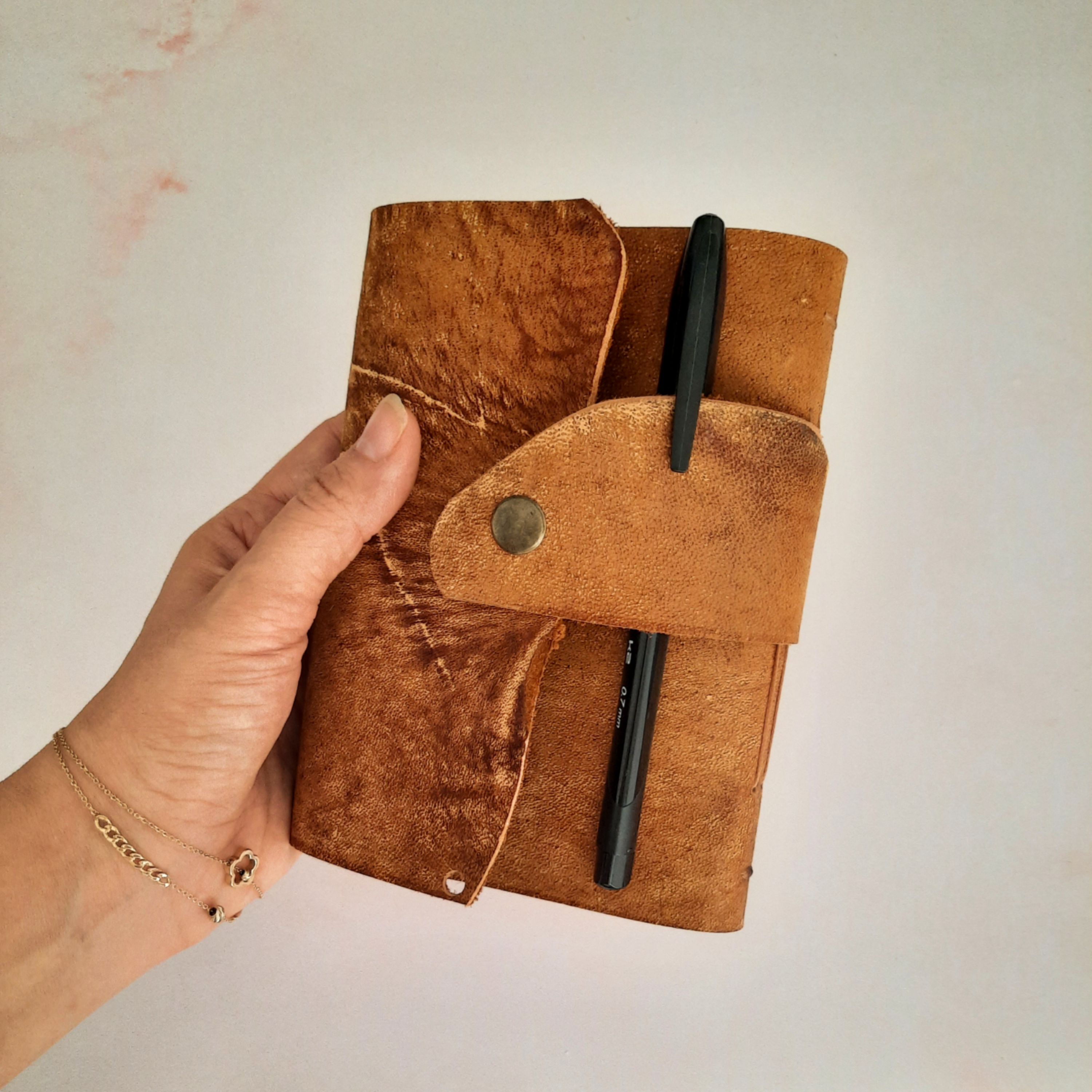 دفترچه ی جلد چرمی طرح وینتیج