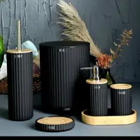 ست بهداشتی شش پارچه
محصول arow ترکیه
اکرولیک با پوشش سیلیکونی
کاملا ضد آب
اقلام شامل
یک عدد سطل پدالی
