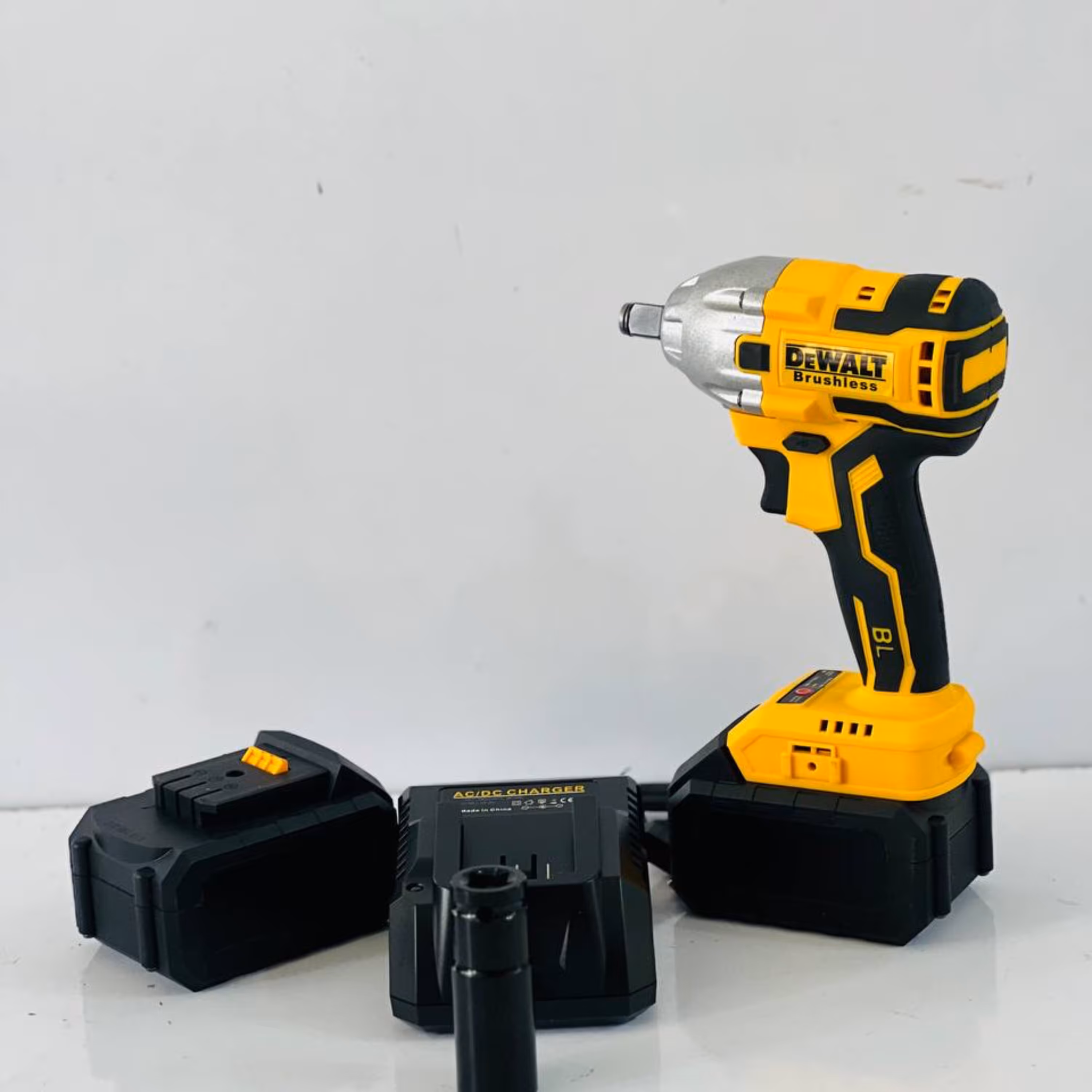 بکس شارژی دیوالت 108 ولت