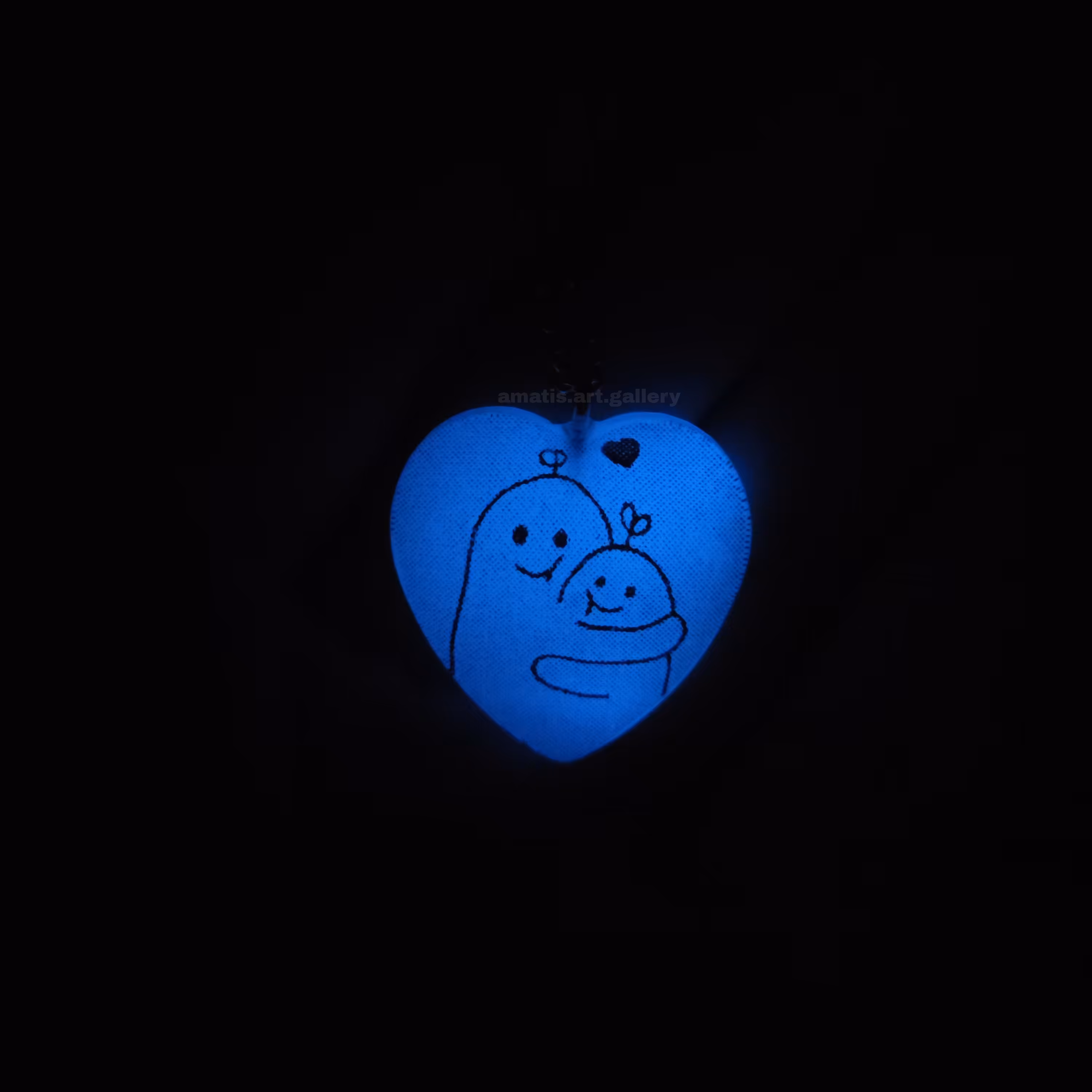 گردنبند شبتاب مدل نیمکره و آغوش